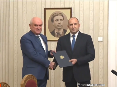 Радев: Този служебен кабинет се създава за пръв път по новите положения в Конституцията