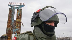 Руски войник до Авдеевка
