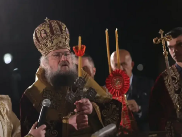 В първия ден на Великден се отслужва Второ Възкресение
