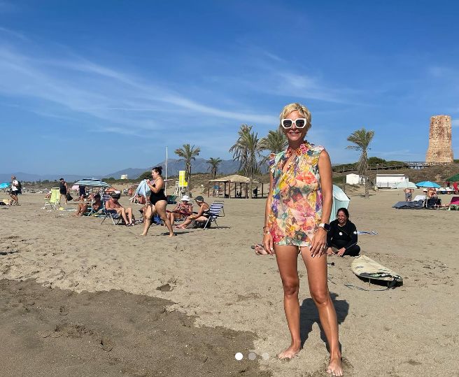 Нана на плажа в Марбея