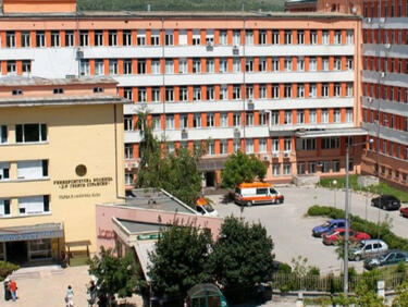 Стабилизираха младежа, който бе прострелян от полицай в Плевен