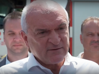 Главчев: Призовавам политиците да излязат от помещенията с климатиците и да дойдат на място
