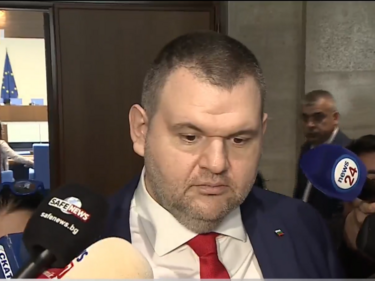 Днес Русия печели, заяви Пеевски