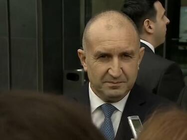 Държавният глава Румен Радев връчи третия мандат на парламентарната група на 