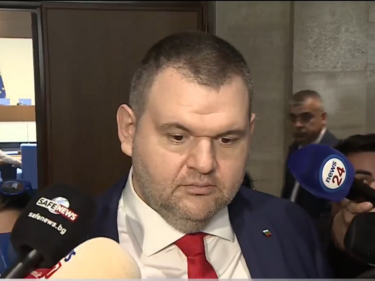 Пеевски за пожарите: Държавният глава липсва, служебният кабинет си върши работата
