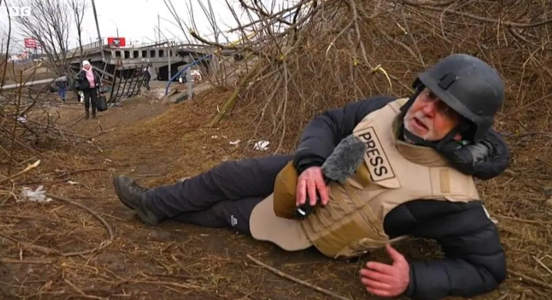 Репортер на BBC се крие от стрелеца срещу Тръмп