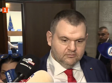 Пеевски: Радев наруши Конституцията, на практика не е президент
