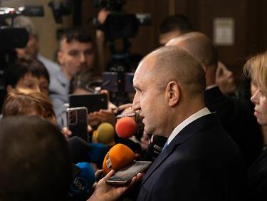 Радев ще се срещне с възможните кандидати за премиери утре