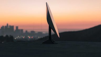 Ето колко ще струва сателитната комуникация Starlink за обикновени смартфони