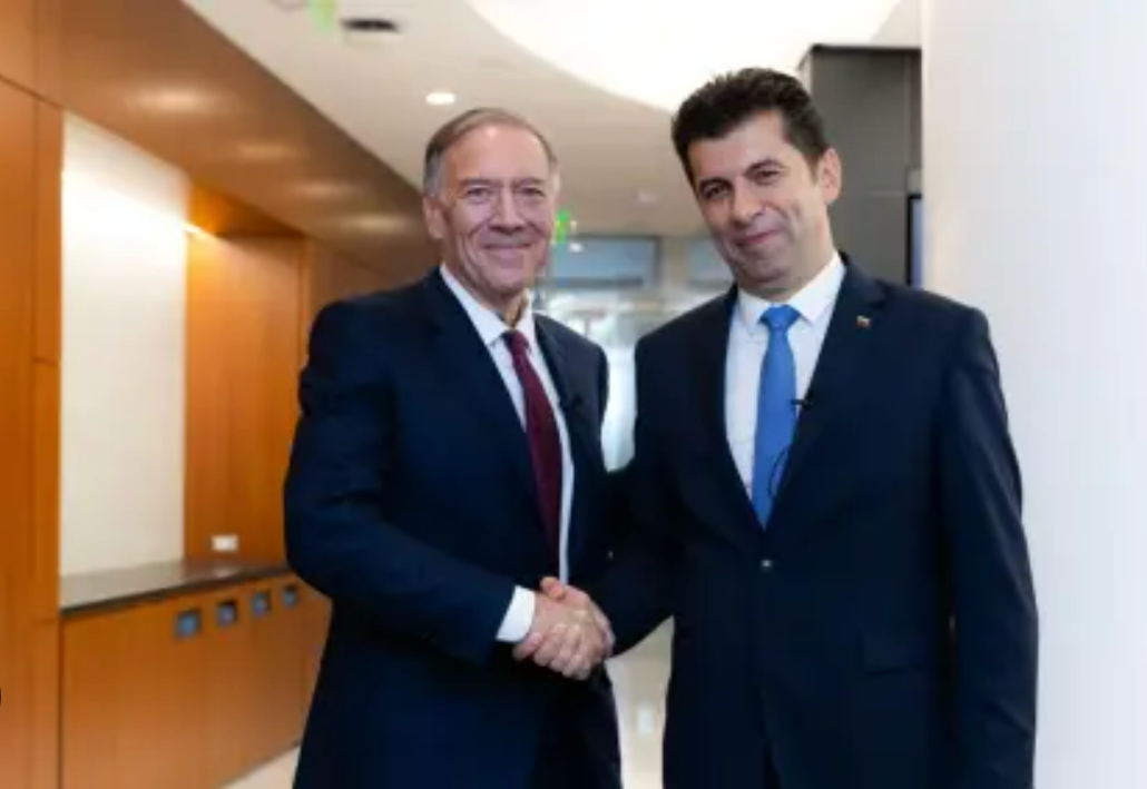 Кирил Петков