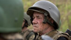 Мобилизиран мъж в Украйна на видима възраст над 60 години