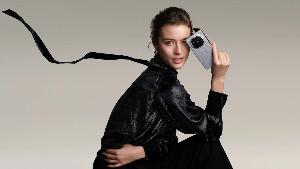 huawei-mate-x6-lifestyle-01-2x