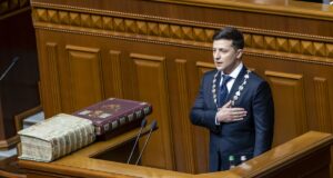 Зеленски по време на клетвата, която положи при встъпването му като президент на страната