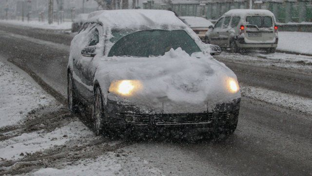 Кола сняг