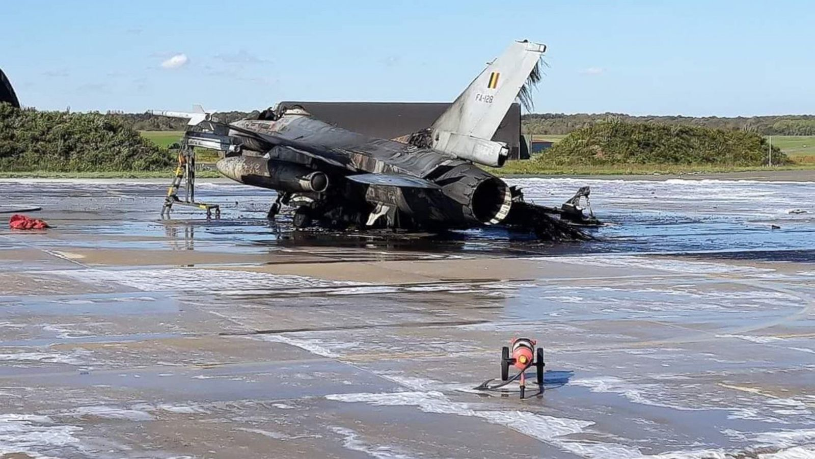 f16