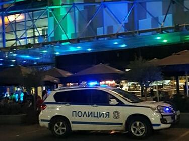 Тийнейджърки се нлагаха в бургаски мол 