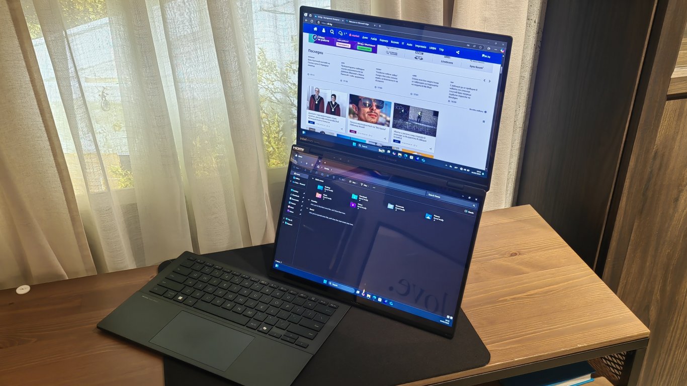 ASUS Zenbook Duo (2025)