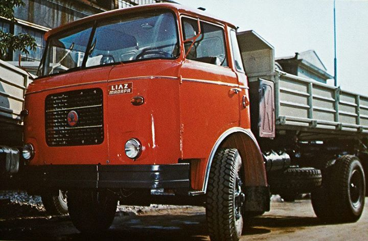 Камион