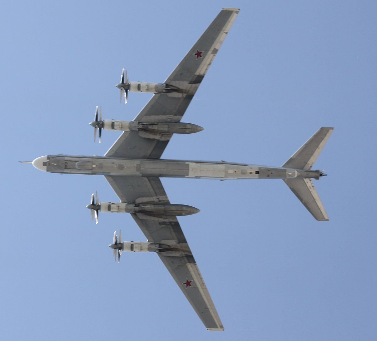 Ту-95МС самолет