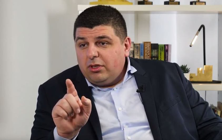 Ивайло Мирчев е патологичен лъжец