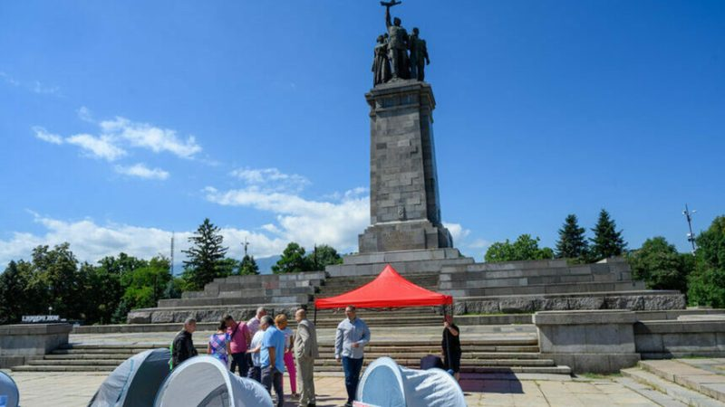 Паметник на съветската армия
