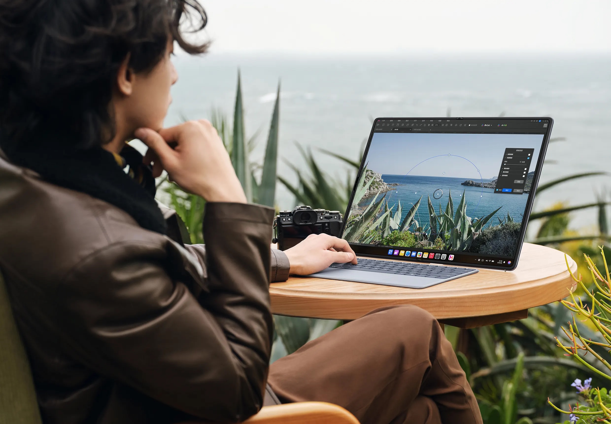 huawei-matebook-fold-ultimate-design-full-screen-retouching-1