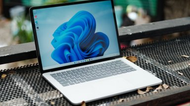 Как да повишите продуктивността си с AI и оригинален Windows 11