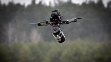 Украинската армия вече използва дронове с оптични влакна и обсег от 20 км