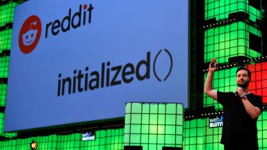 Мистериозна компания обучава AI по всички данни от Reddit