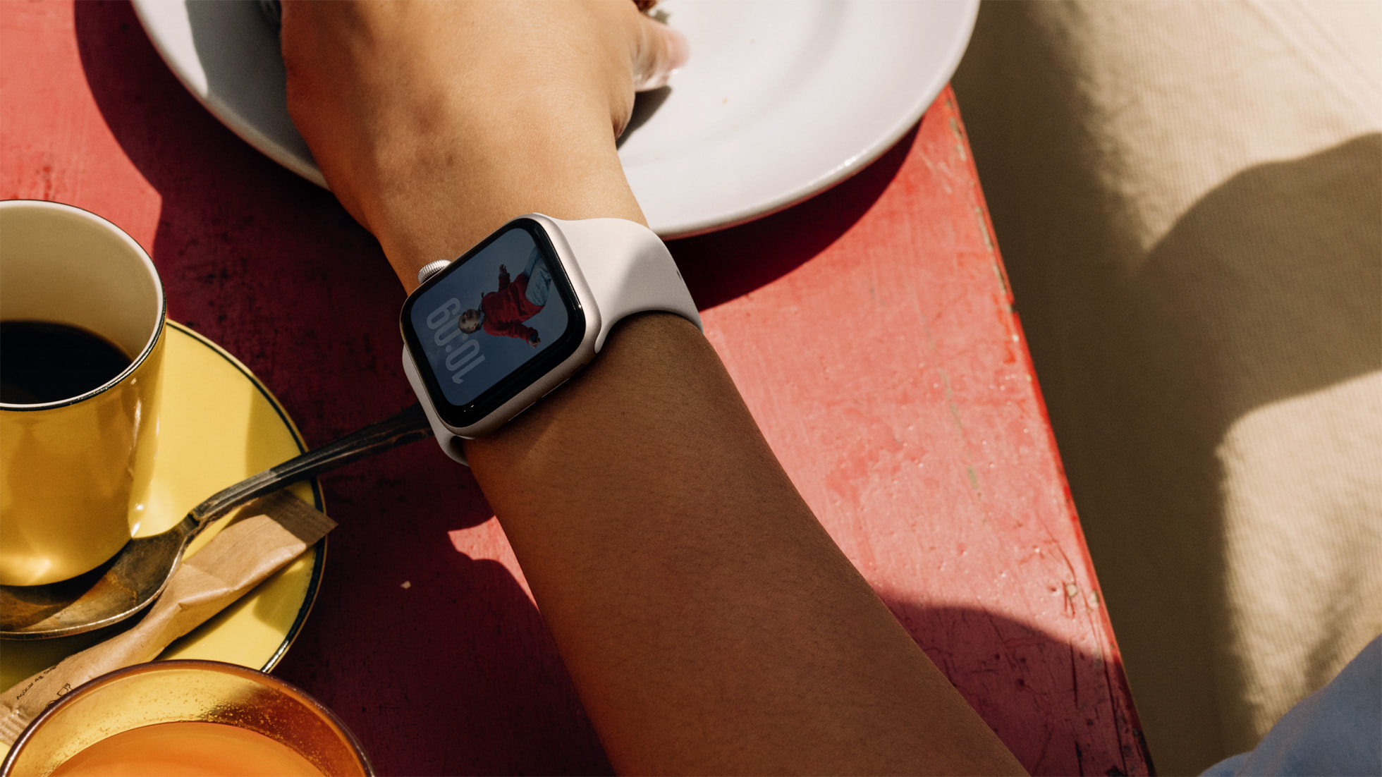 Apple-Watch-SE-3-Always-On-display-250909 big.jpg.large 2x