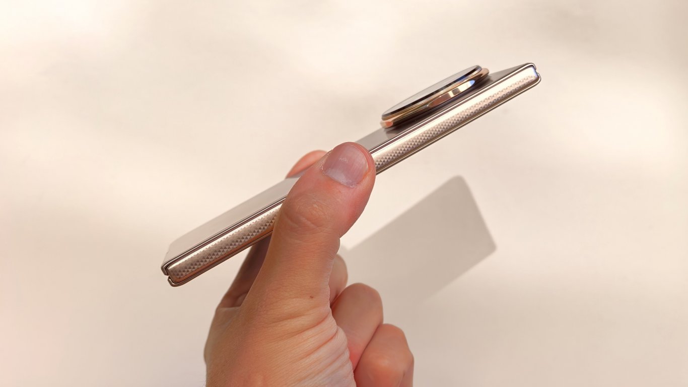 Honor Magic V5