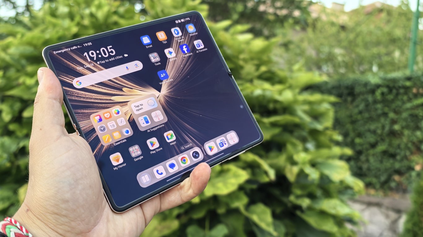 Honor Magic V5
