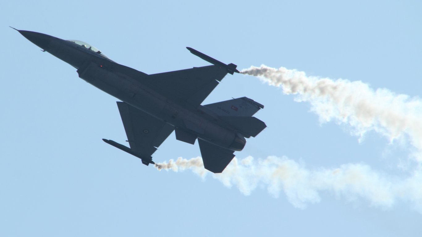 F-16