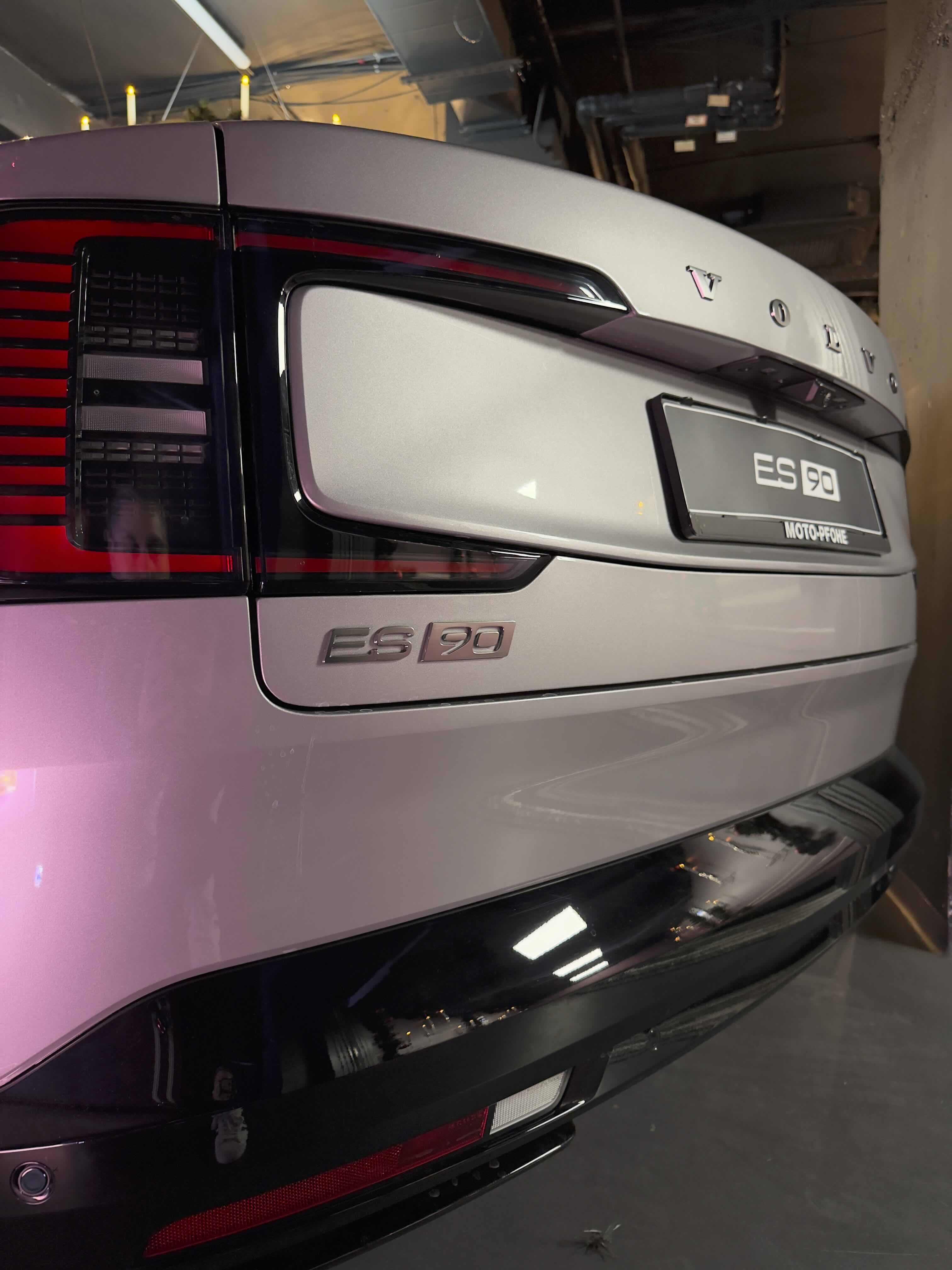 Volvo ES90