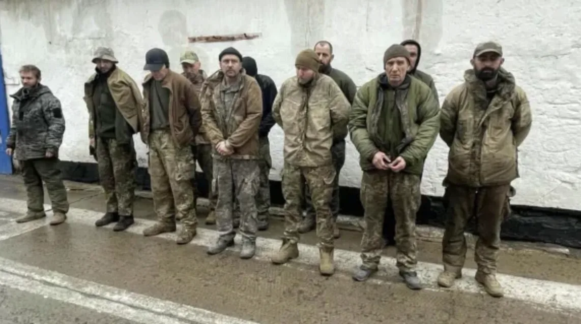 Войници се предават