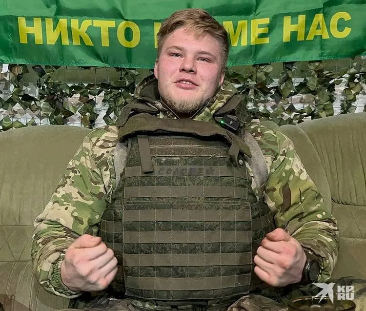 Емануил Давидов, старши лейтенант от 51-и полк на 106-а дивизия ВДВ
