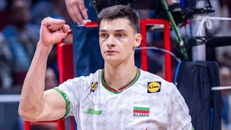 Александър Николов