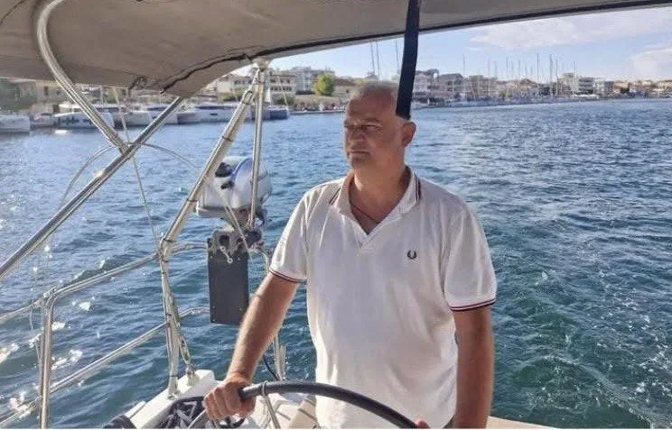 Емил Дечев