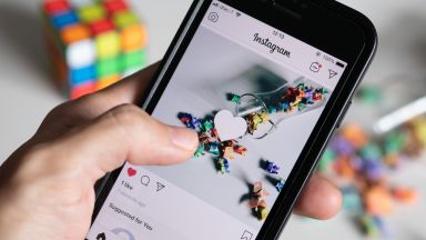 Instagram отрече да подслушва потребителите