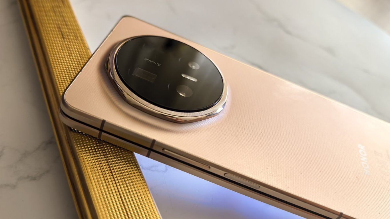 Honor Magic V6