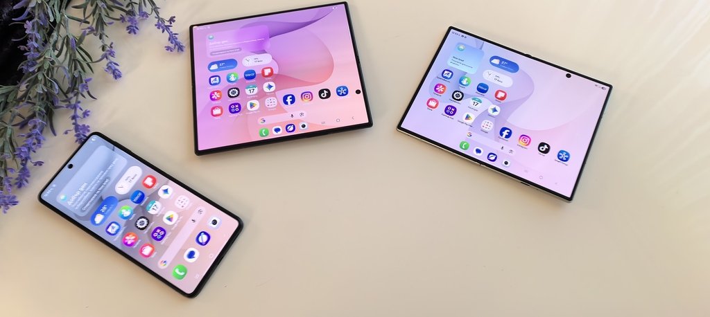 Samsung Galaxy Z Fold8 Ultra, Samsung Galaxy Z Fold8 и Samsung Galaxy Z Flip8