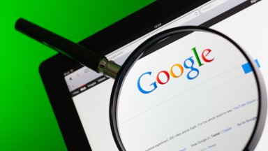 ЕС под натиск: Европейски издатели настояват за спешна глоба срещу Google