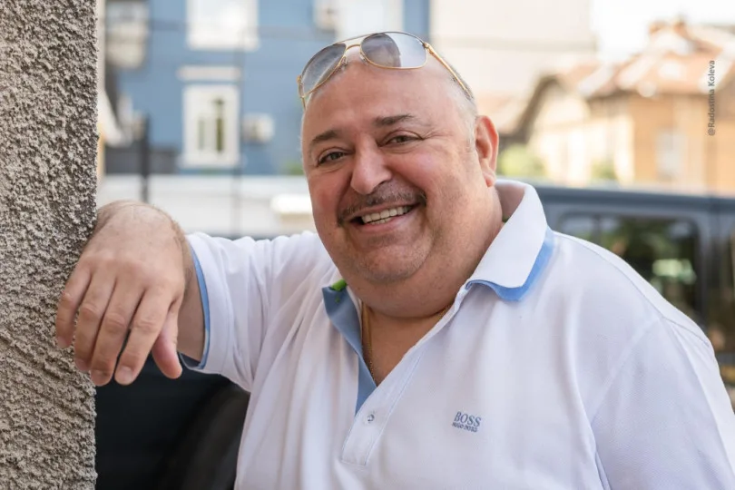 Любо Нейков