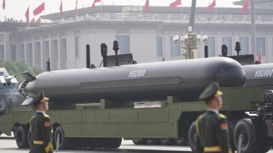 Вижте как изглежда новият гигантски китайски кораб носач за подводни дронове