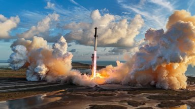 Повреден двигател на Starship може да забави лунната програма на САЩ